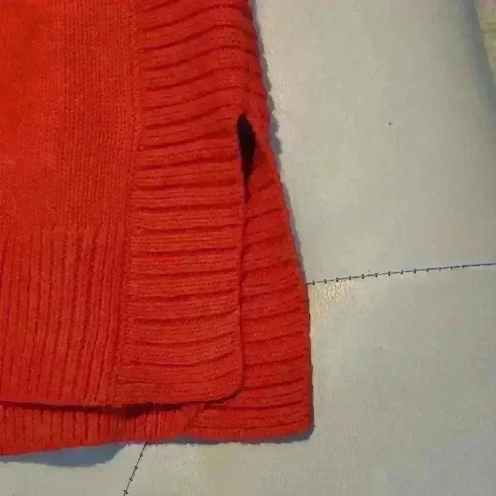 Tahari Red Sweater sz Large - Picture 4 of 5